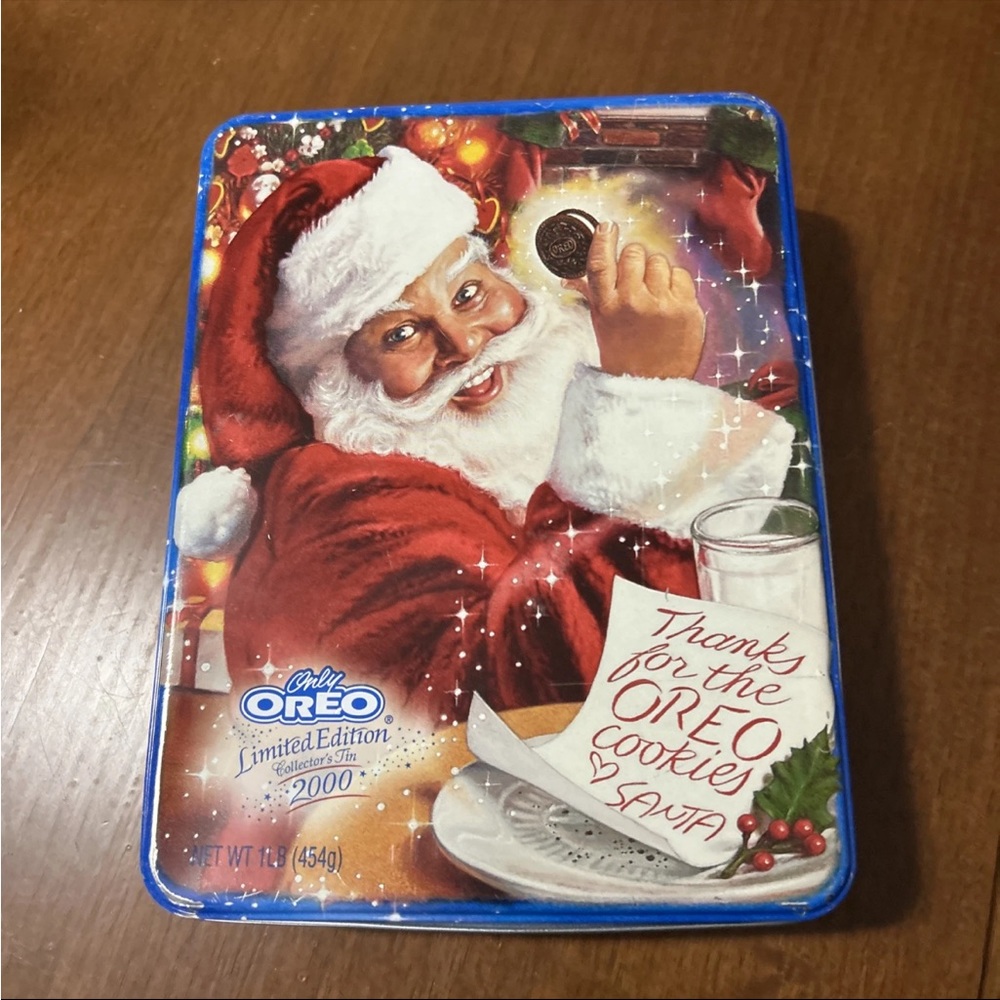 Oreo Santa Cookie Tin